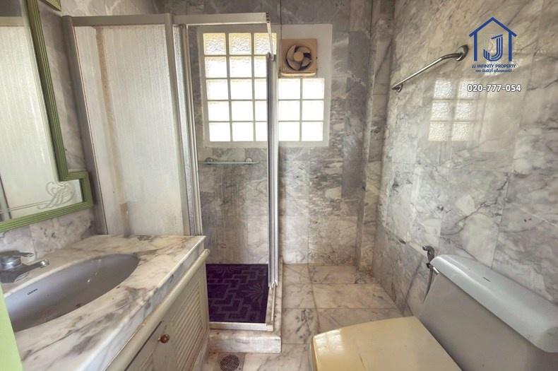 ขายบ้านเดี่ยว 2 ชั้น 390 ตารางวา หมู่บ้านกฤษดานคร 25 ถนนนิมิตใหม่ ซอยประชาร่วมใจ 31 ใกล้รถไฟฟ้า 13