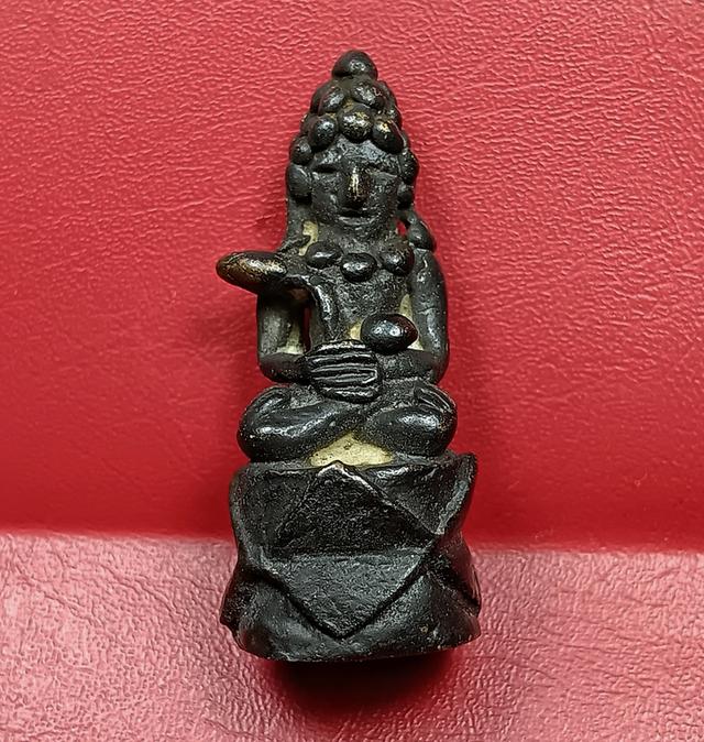 พระกริ่งเขมรพระกริ่งตั๊กแตน