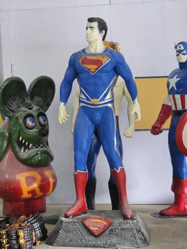 หุ่นโชว์ทีมแอดเวนเจอร์ ขนาดใหญ่สมจริง หุ่นไฟเบอร์กลาสแอดเวนเจอร์ มือหนึ่ง 16