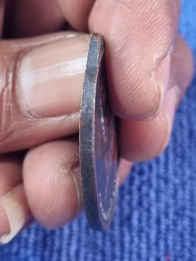 เหรียญอาจารย์ฝั้นรุ่นแรก ปี ๒๕๐๗ 5