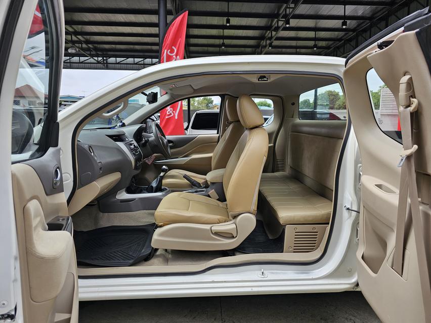 ขายรถ nissan NP300 Navara 2.5 King Cab Calibre E Pickup ปี 2015 สีขาว เกียร์ธรรมดา รูปที่ 19