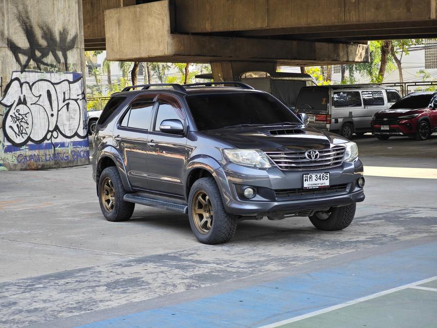 ขายรถ Toyota Fortuner 3.0V 2WD ปี 2012 สีเทา เกียร์ออโต้