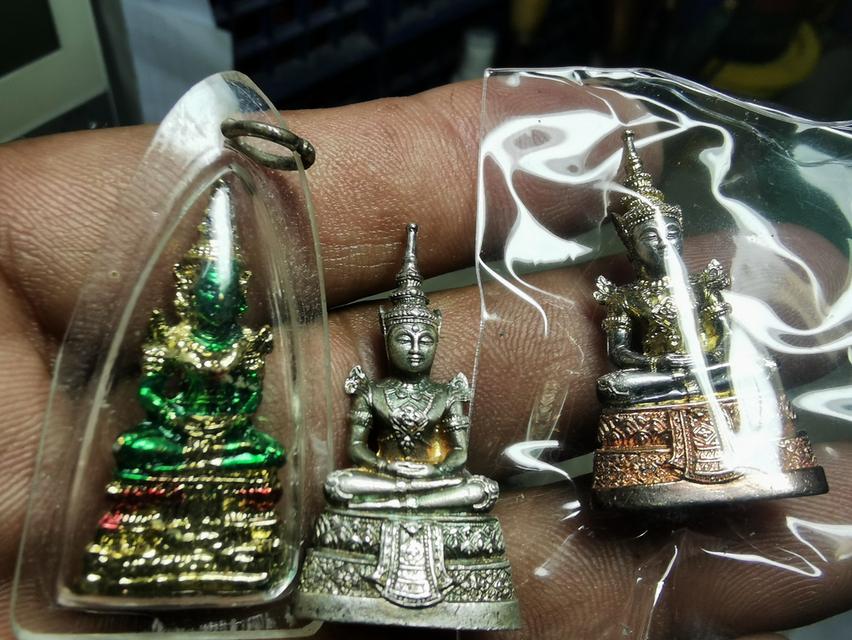 พระเเก้วมรกตกรมสามิตจำวน​ 3องค์ 9
