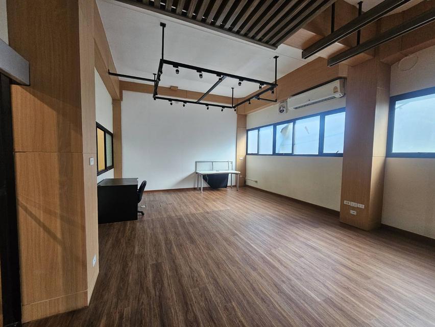 ขายสำนักงาน4ชั้น บางเขน-รามอินทรา 1,400 ตรม จอดรถ 20 คัน 6