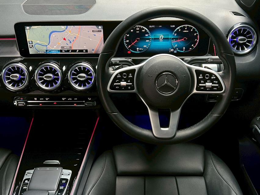 Mercedes-Benz GLB200 ปี 2021 วิ่ง 10000 KM 6