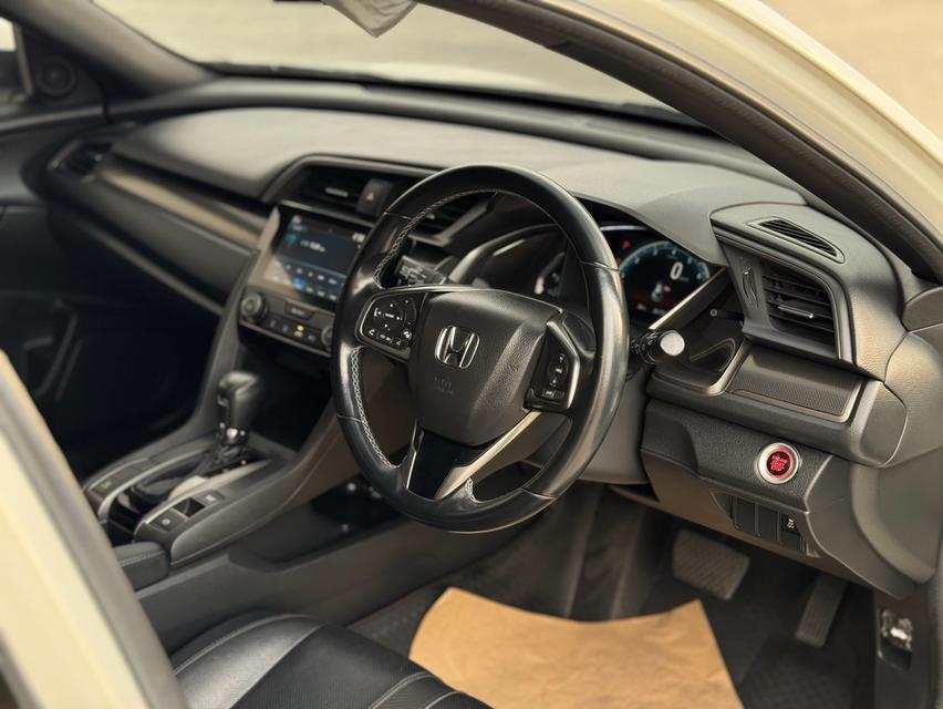 HONDA CIVIC FK 1.5 TURBO สีขาว ปี 2017 เกียรออโต้ รูปที่ 13
