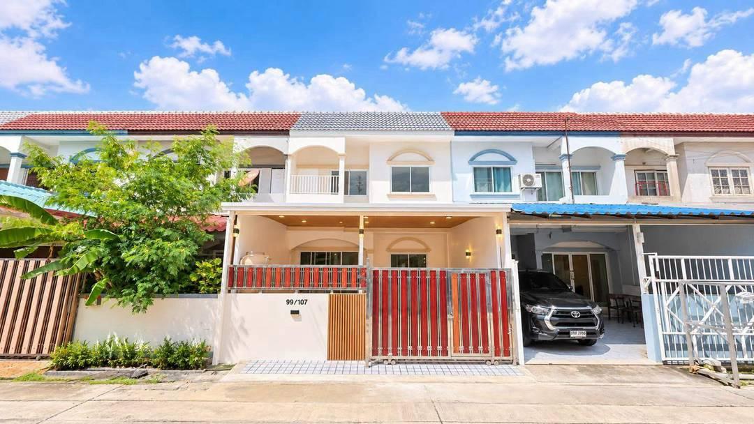 หมู่บ้านศรีประจักษ์5 ไทรน้อย นนทบุรีทาวน์เฮ้าส์ 2 ชั้น บ้านทำเลดี…ติดถนนใหญ่เพียง 50 เมตร 1