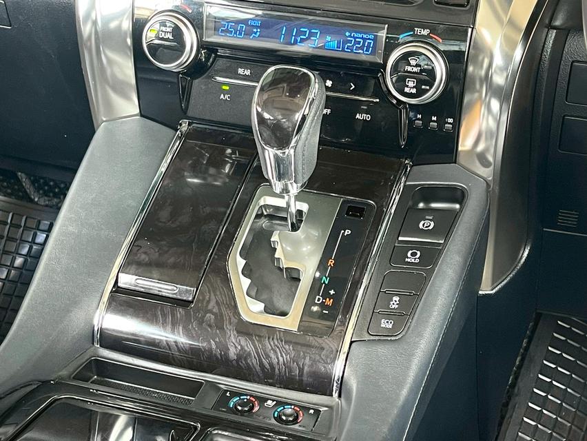 Toyota Alphard 2.5SC ปี19 รูปที่ 10