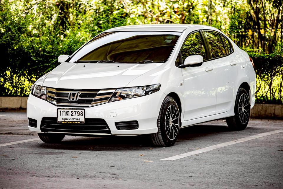 Honda City 1.5S เกียร์ออโต้ ปี 2013 สีขาว ไมล์แท้ 90,000 