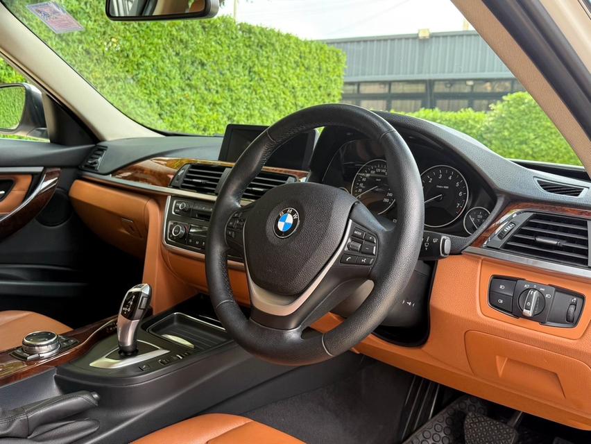 BMW F30 320 รถมือเดียวออกป้ายแดง รถวิ่งน้อยเพียง 7X,XXX กม เข้าศูนย์ทุกระยะ รถไม่เคยมีอุบัติเหตุครับ 10