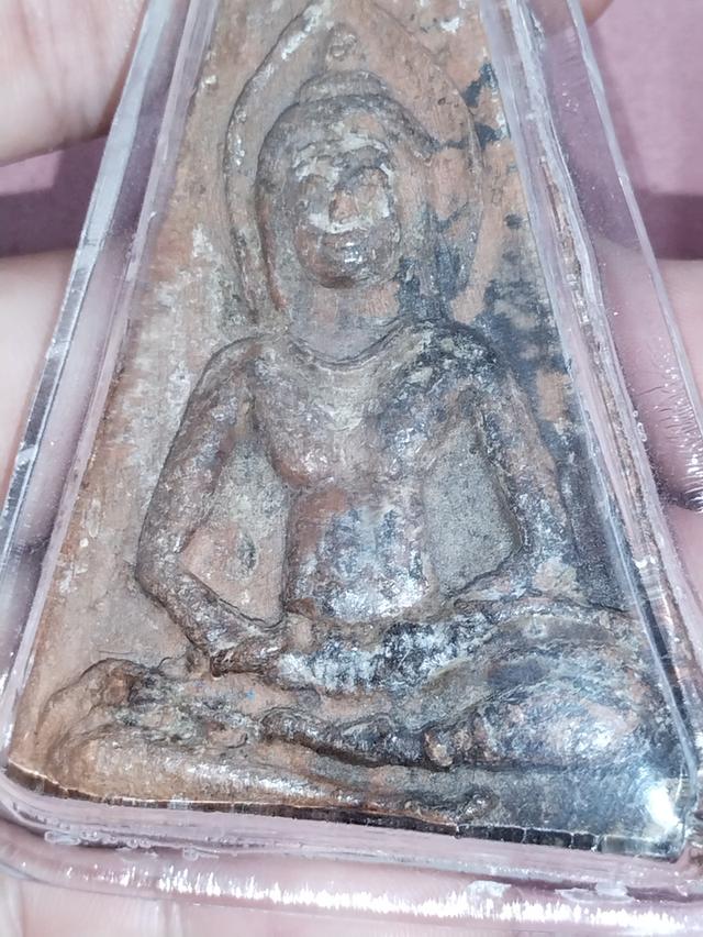 พระร่วงนั่ง กรุเขาแม่ย่า สุโขทัย