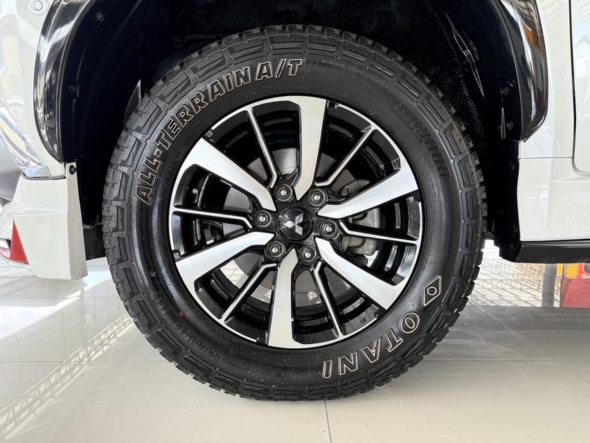 Mitsubishi Pajero Sport 2.4 GT Premium 2WD (ปี 2018) SUV AT 16