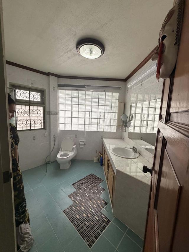 Spacious Land with Detached Home in Central Phuket – Large Garden & 4-Car Parking 12