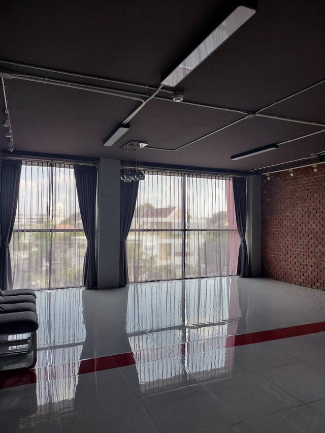 ให้เช่าพื้นที่ ย่านเอกมัย(ถนนซอย) ชั้น 4 พื้นที่ 83 ตร.ม. เหมาะทำโชว์รูม ออฟฟิศ ฯลฯ ทำเลดีใกล้ ทองหล่อ พร้อมพงษ์ สุขุมวิท  พร้อมเข้าอยู่ 10