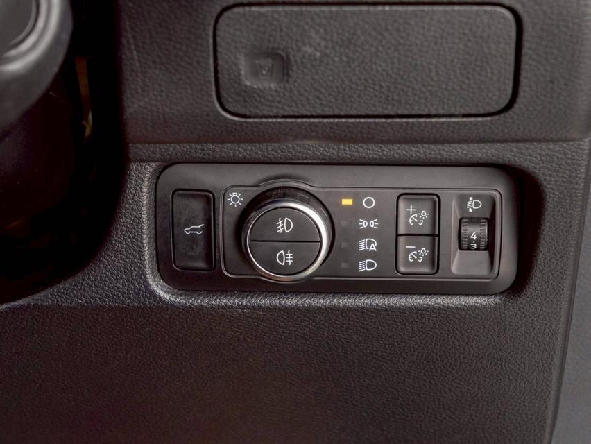 FORD EVEREST 2.0 TURBO SPORT 6AT 4x2 2023 17