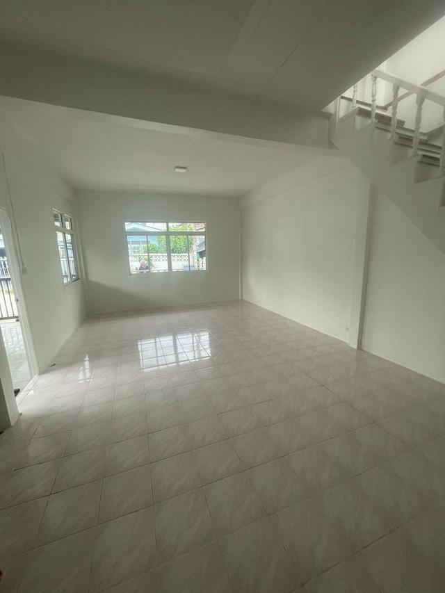 ขายบ้านเดี่ยว 2 ชั้น เนื้อที่ 32 ตรว. หมู่บ้านอมรพันธ์ สวนสยาม ถนนสวนสยาม 11 แยก 18 แขวงคันนายาว เขตคันนายาว จังหวัดกรุงเทพมหานคร