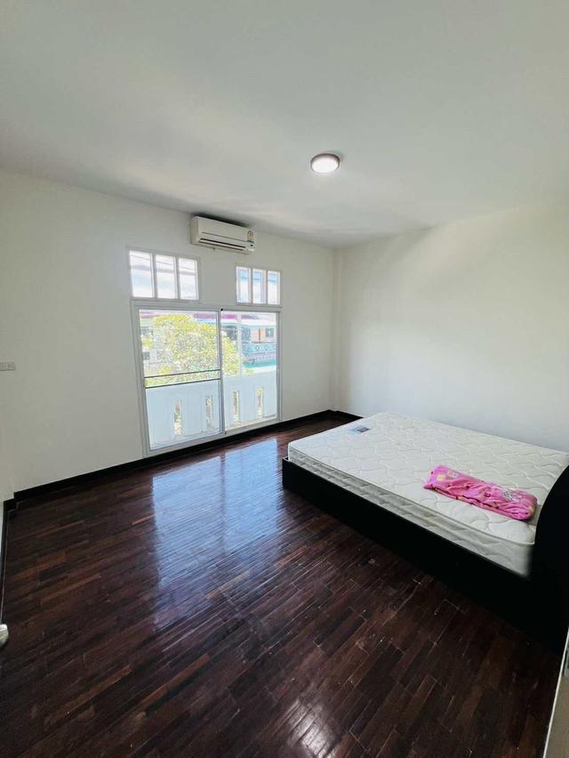 ทาวเฮ้าใกล้ทะเล เขากะโหลก ปราณบุรี 200 เมตร  7