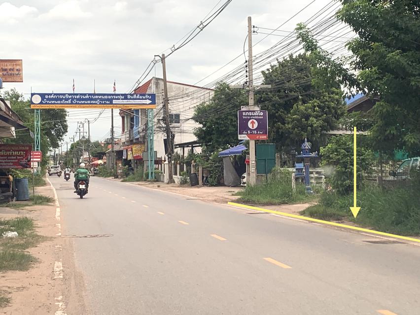 ที่ดินหนองกระทุ่ม ทำเลค้าขายใกล้ถนนสุระ 2 เนื้อที่ 231ตรว. ถมแล้ว ติดถนน 2ด้าน หน้า 16เมตร ลึก 53เมตร เหมาะทำเป็นร้านอาห 1