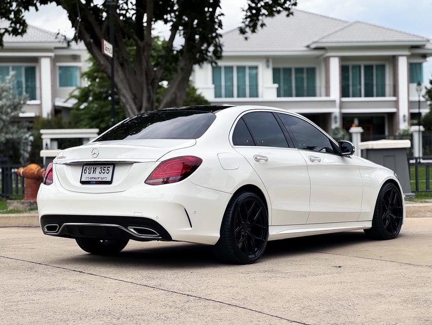 Benz C220d AMG Dynamic รุ่น Top ดีเซลล้วน W205 ปี 2022 หลังคาแก้ว เจ้าของเดียว ใช้งาน 6 หมื่นโล วารันตีศูนย์ถึง 2027 รูปย่อยที่ 4