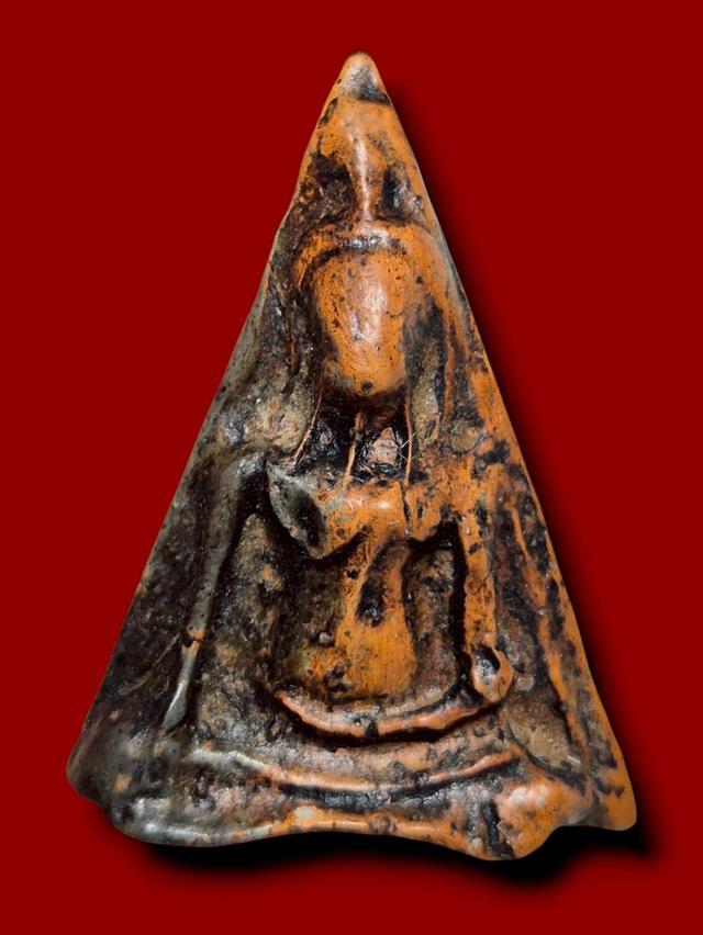 พระนางพญา เปิดให้บูชาจ้า