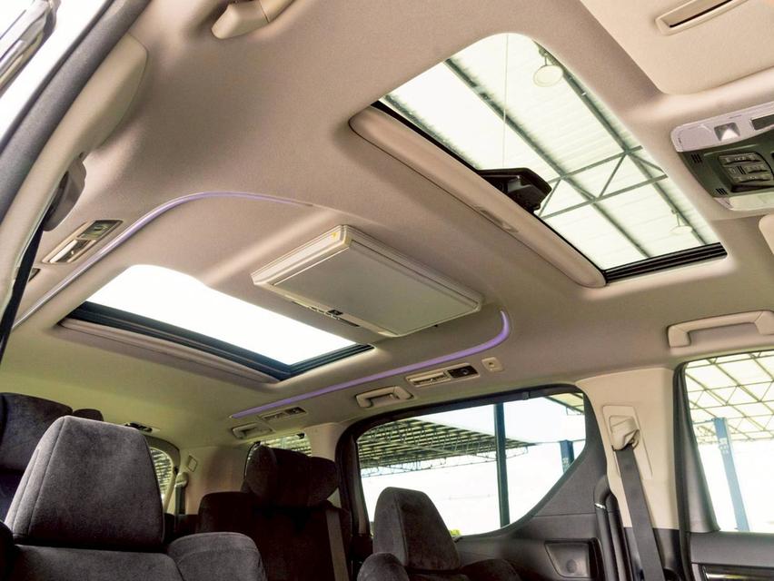 Toyota Vellfire 2.4ZG Edition ปีจด 2016 12