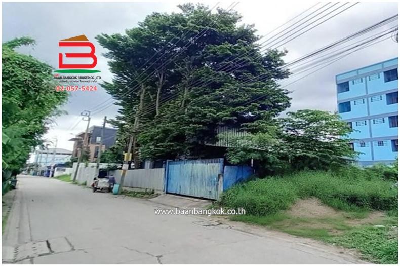 ที่ดินพร้อมสิ่งปลูกสร้าง ซอยลาดปลาเค้า 34 เนื้อที่ 104 ตรว. ใกล้ปั้มปตท.สาขาเกษตร-นวมินทร์ ถนนประเสริฐมนูกิจ แขวงจรเข้บัว เขตบางกะปิ กรุงเทพฯ 3
