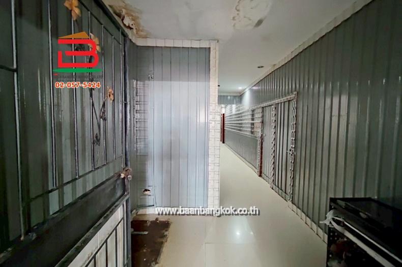 ทาวน์เฮาส์ ซอยทรงพล1 เนื้อที่ 63.8 ตรว. ถนนพหลโยธิน ต.คูคต อ.ลำลูกกา จ.ปทุมธานี