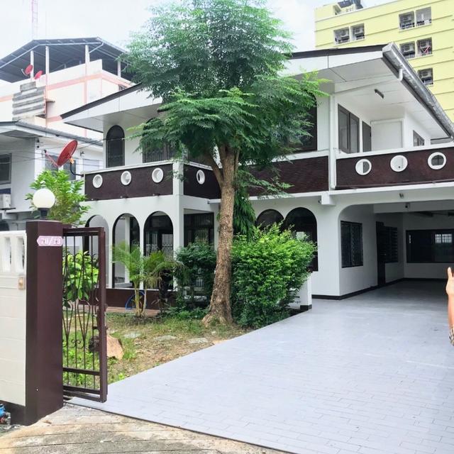 ให้เช่า บ้านเดี่ยว M430 House for Rent Near MRT Ratchadaphisek 240 ตรม 62 ตรว 1