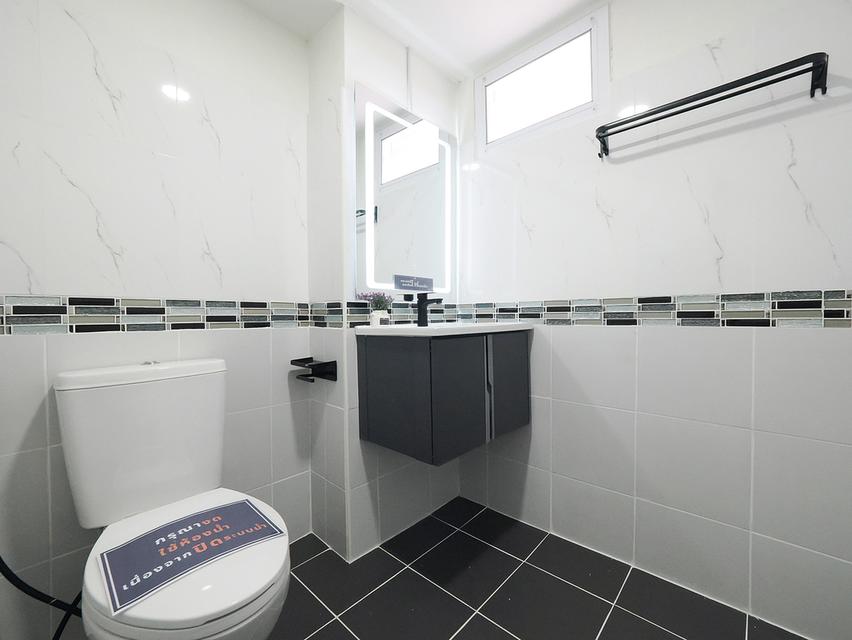 ขายราคาพิเศษ ธัชพล 2 คอนโดมิเนียม 20.5 ตร.ม. ชั้น 7 ห้องมุม วิวสวย ทำเลดีเยี่ยม ใจกลางเมือง เฟอร์นิเจอร์ครบ แอร์ ทีวี ตู้เย็น รีโนเวทใหม่ทั้งหลัง 16