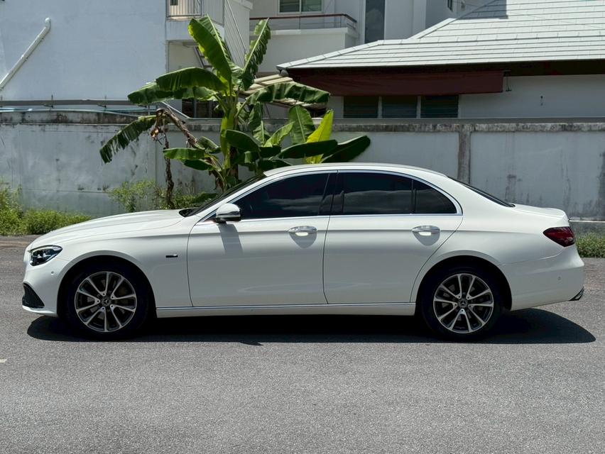 Mercedes-Benz E300e Avantgarde Facelift (W213) ปี 2021