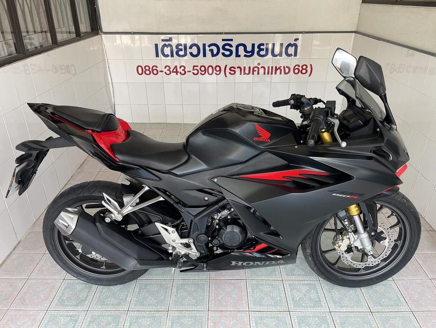 CBR150R ABS สภาพซื้อจอด ใช้งานน้อย มีรับประกัน เครื่องดี ศูนย์ดี ชุดสีสวย รถมือเดียว เอกสารครบ วิ่ง5000 ปลายปี65 3