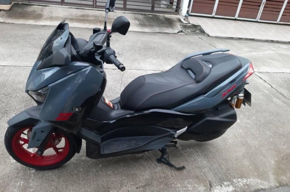 มอเตอร์ไซค์ Yamaha XMAX300 2