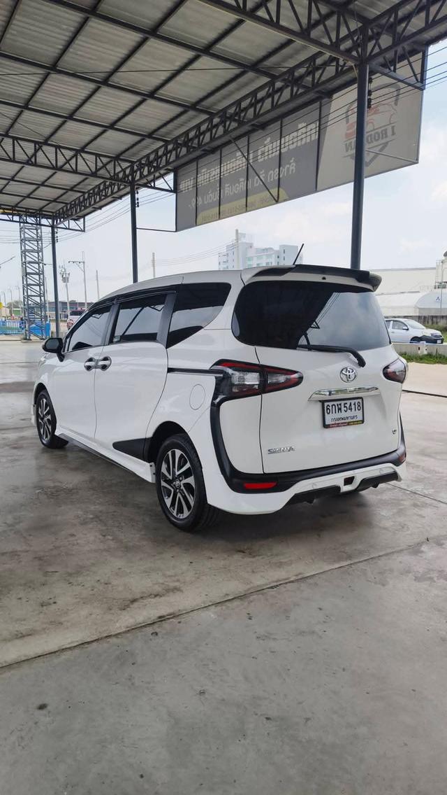 ปี 2017 Toyota Sienta 1.5 V สีขาว 🍓 เกียร์ออโต้ 🍒เครื่องยนต์ 1500 cc.  ✅ราคา 429,000 บาท 👉รถเจ้าของเดียว 👍ตัวท็อป 👉ออฟชั่นครบ รูปที่ 2