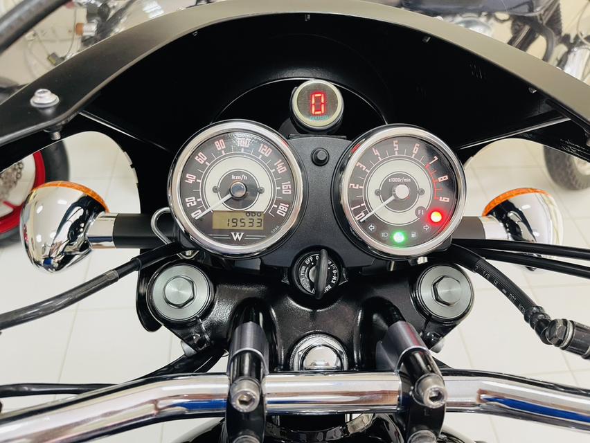 W800SE/2022 18