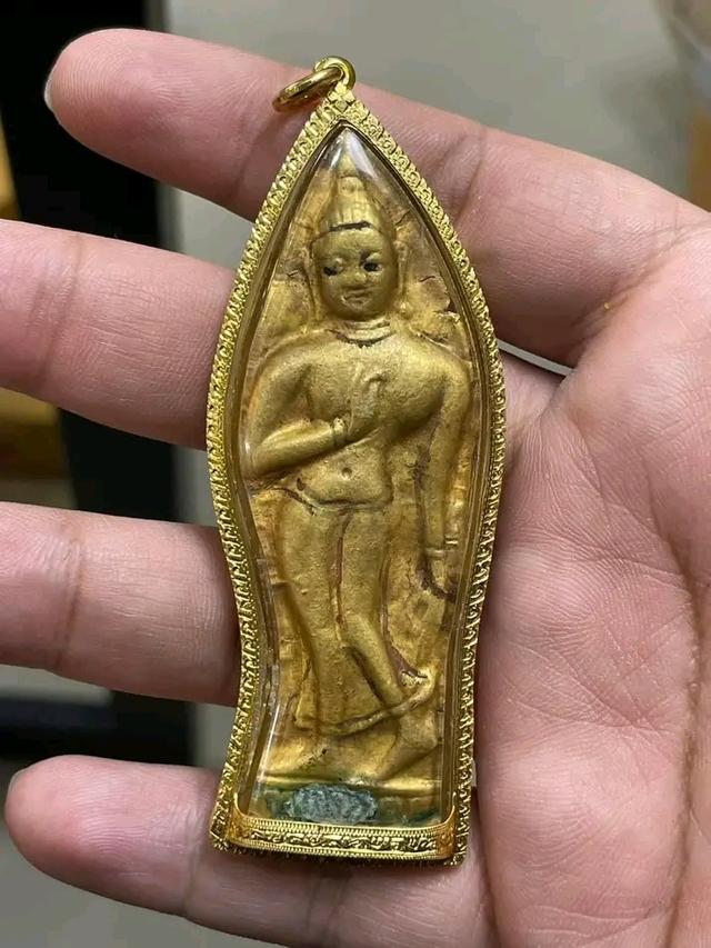 พระเลี่ยมทองไม่ทราบที่