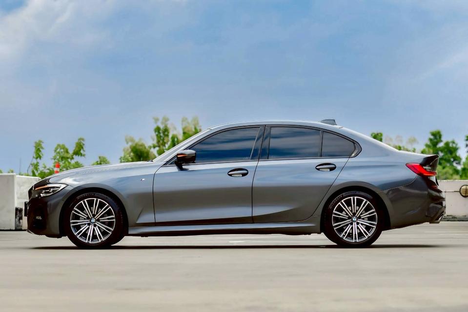 BMW 320d Msport ปี21จด22