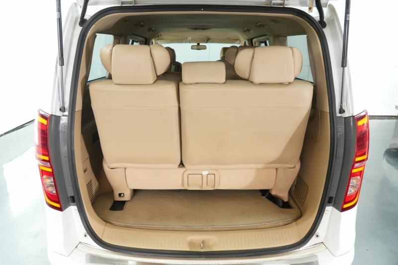 2019 HYUNDAI GRAND STAREX 2.5 VIP สีขาว ดีเซล ไมล์ 113602 กม. 8
