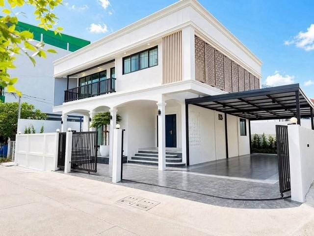 ขาย บ้านเดี่ยว หลังมุม ย่านนวมินทร์ 127 ตรงข้ามตลาดปัฐวิกรณ์ รีโนเวทใหม่ทั้งหลัง สวยพร้อมเข้าอยู่ 2