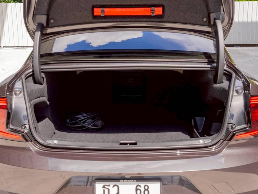 Volvo S90 T8 Plug-in Hybrid ปี22 17