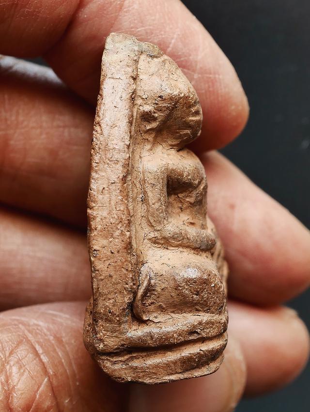 พระหลวงพ่อโต กรุบางกระทิง พิมพ์ปางสมาธิ...เก่าๆ รูปที่ 8