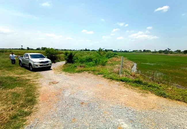 ขายที่ดิน นครชัยศรี นครปฐม ใกล้วัดกลางบางพระ เนื้อที่ 13-1-76.7 ไร่ 4