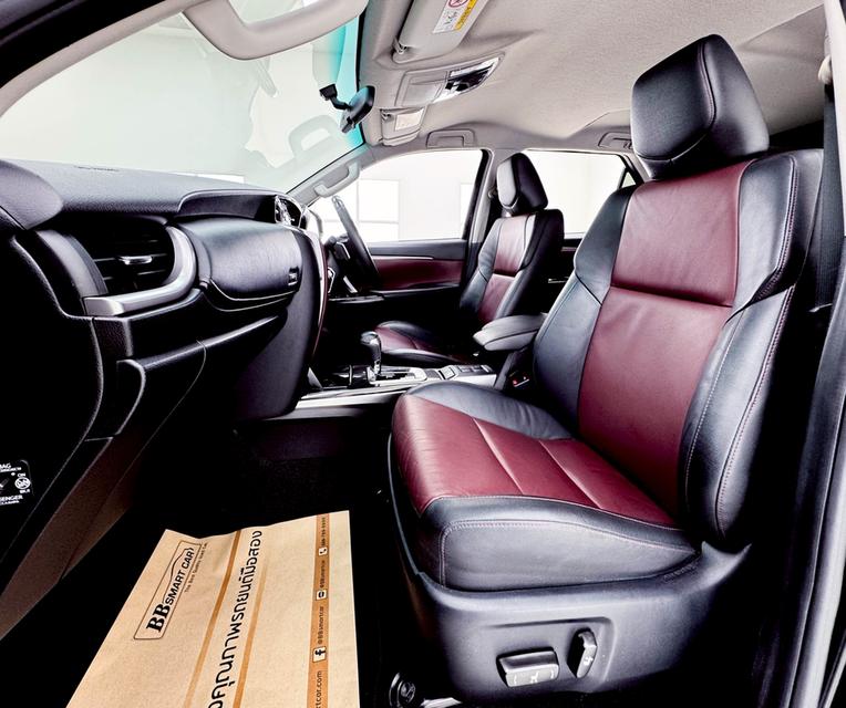TOYOTA FORTUNER 2.8 TRD SPORTIVO 2WD ปี2019 สีดำ รูปที่ 9
