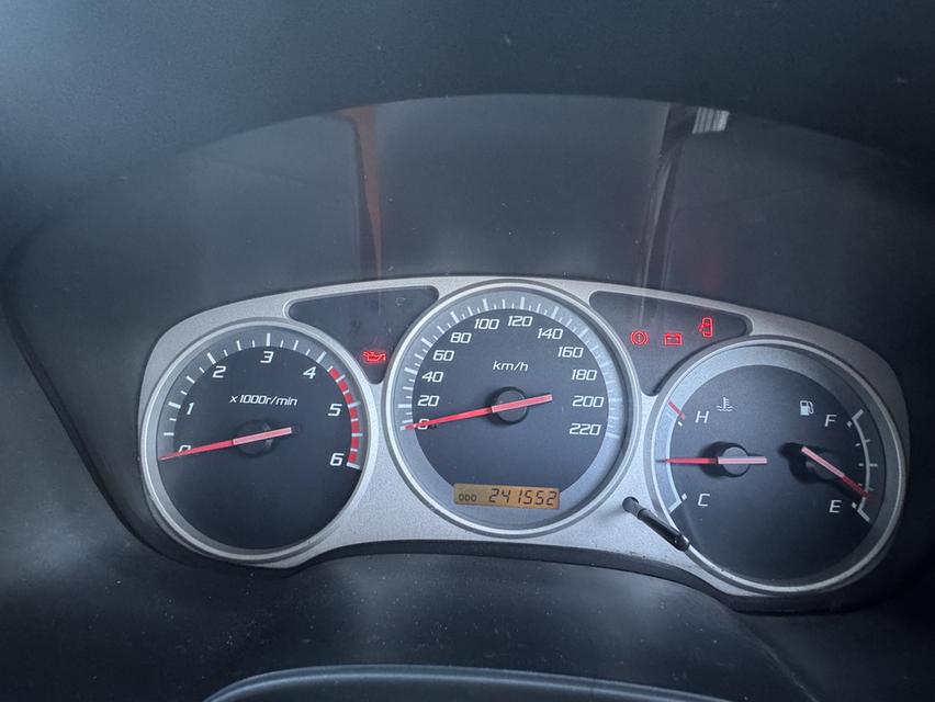 รถยนต์อิซุซุ ดีแมก ปี2005 6