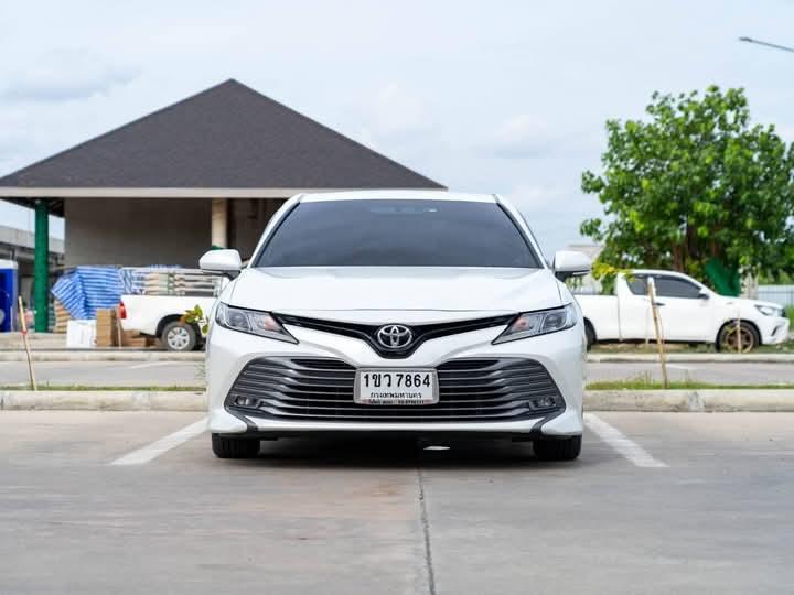 ปล่อยขายด่วน TOYOTA CAMRY 2