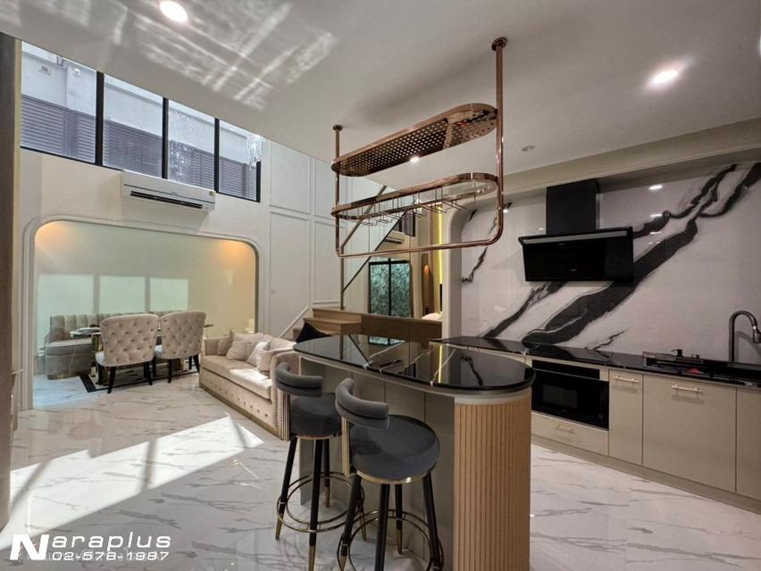 69100586 : ให้เช่าทาวน์โฮม luxury 3 ชั้น หน้ากว้าง 6 เมตร Built-in ทั้งหลัง ขนาด 20.5 ตารางวา หมู่บ้านพาทิโอ วัชรพล-รามอินทรา บางเขน น้ำไม่ท่วม 7