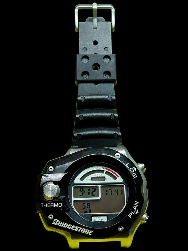 Bridgestone Dive Demo (ผลิตโดย Seiko ในช่วงปี 1995 ก่อนที่บริดจ์สโตนจะส่งต่อธุรกิจดำน้ำให้กับแบรนด์ BISM)เดิมๆทุกอย่าง หายากมาก