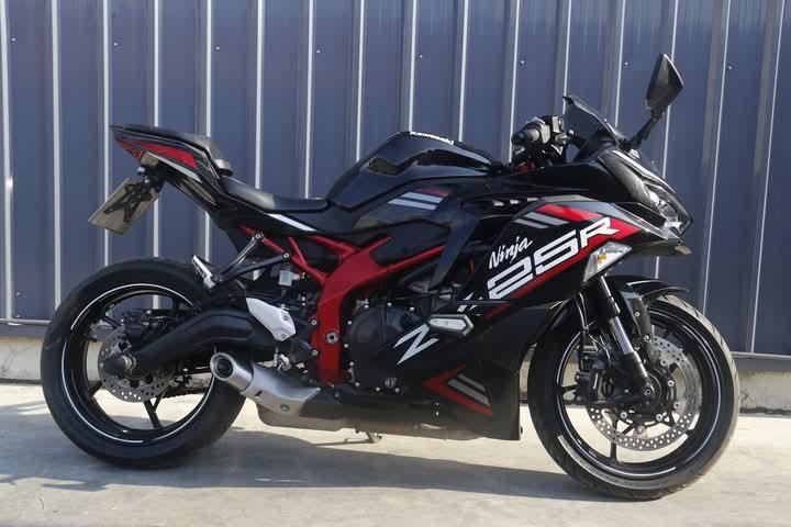 ขาย Kawasaki Ninja ZX-25R