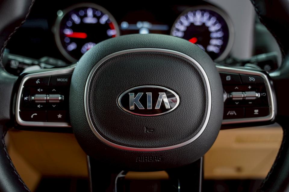 ็ีKIA CARNIVAL 2.2 SXL AT ปี 2021 สีฟ้า เลขไมล์ปัจจุบัน 41,xxx กม. 10