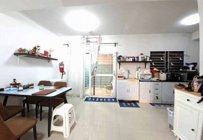 ขายทาวน์เฮ้าส์ หมู่บ้านเดอะคอนเนค สุวรรณภูมิ 3 เนื้อที่ 18.2 ตร.ว. 2 ชั้น 3 นอน 2 น้ำ 4