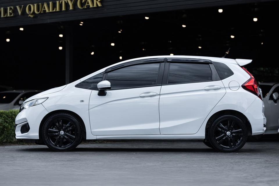 Honda jazz 1.5V auto ไมล์ 60,xxx km 7